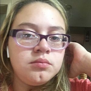 Meet your Posher, Cinthia